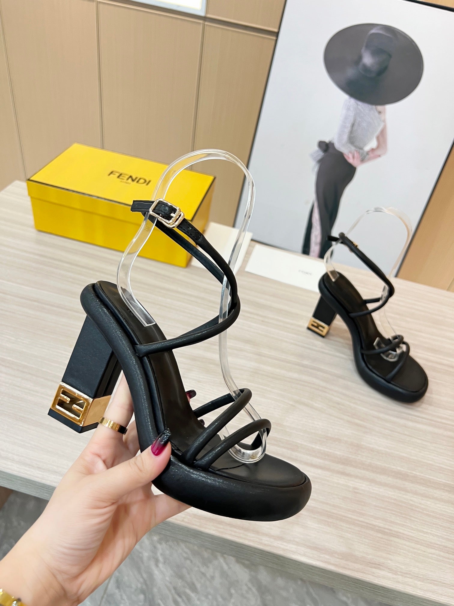 Luxury Shoes - FED - 031