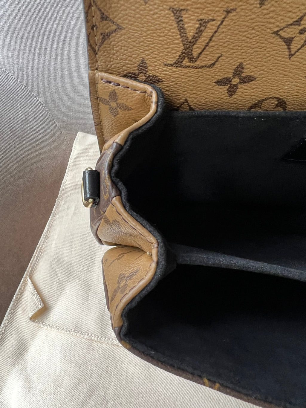 Louis Vuitton Pochette Metis Reverse Monogram (RRP £1,970)