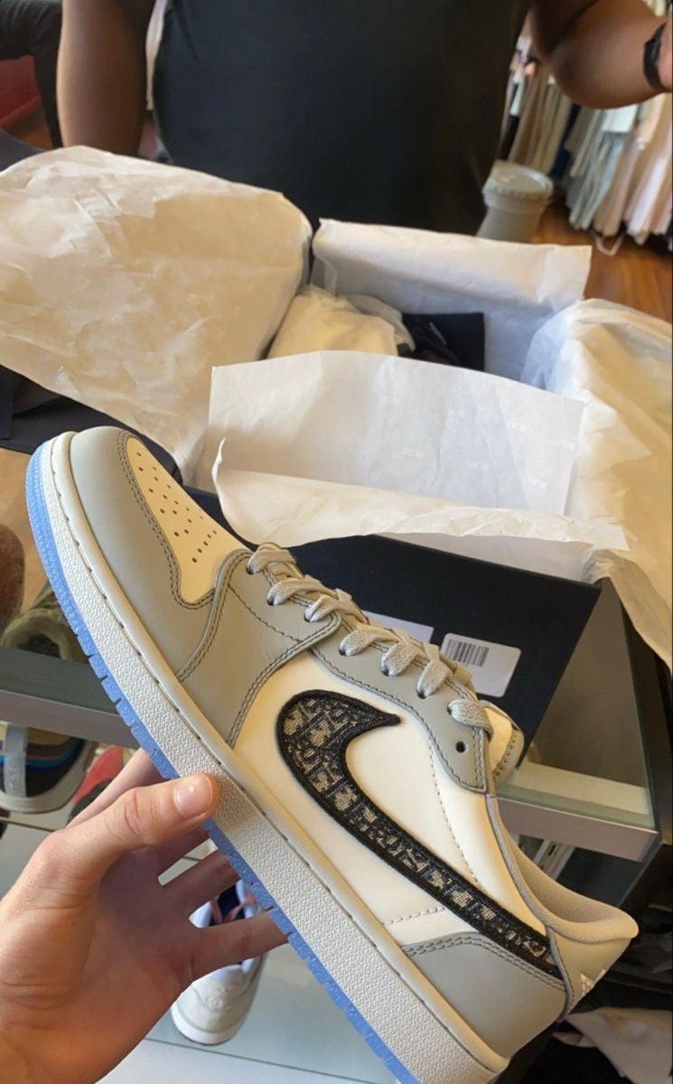 Designer GLAMIor x Air Jordan 1 CN8608-002