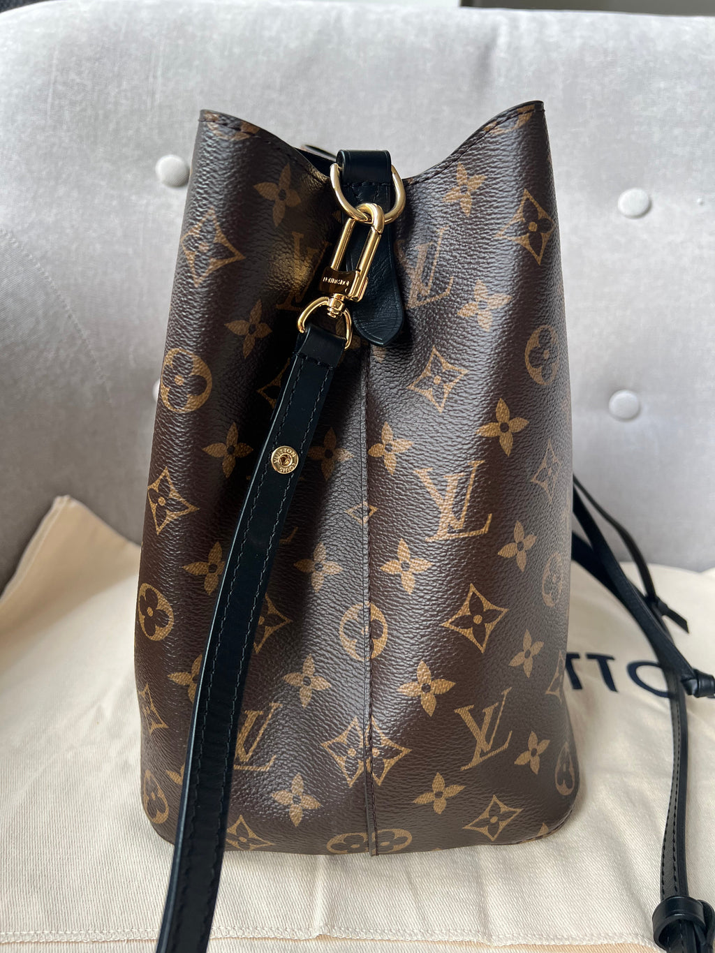 Louis Vuitton Neo Noe Monogram and Black (RRP £1,560)