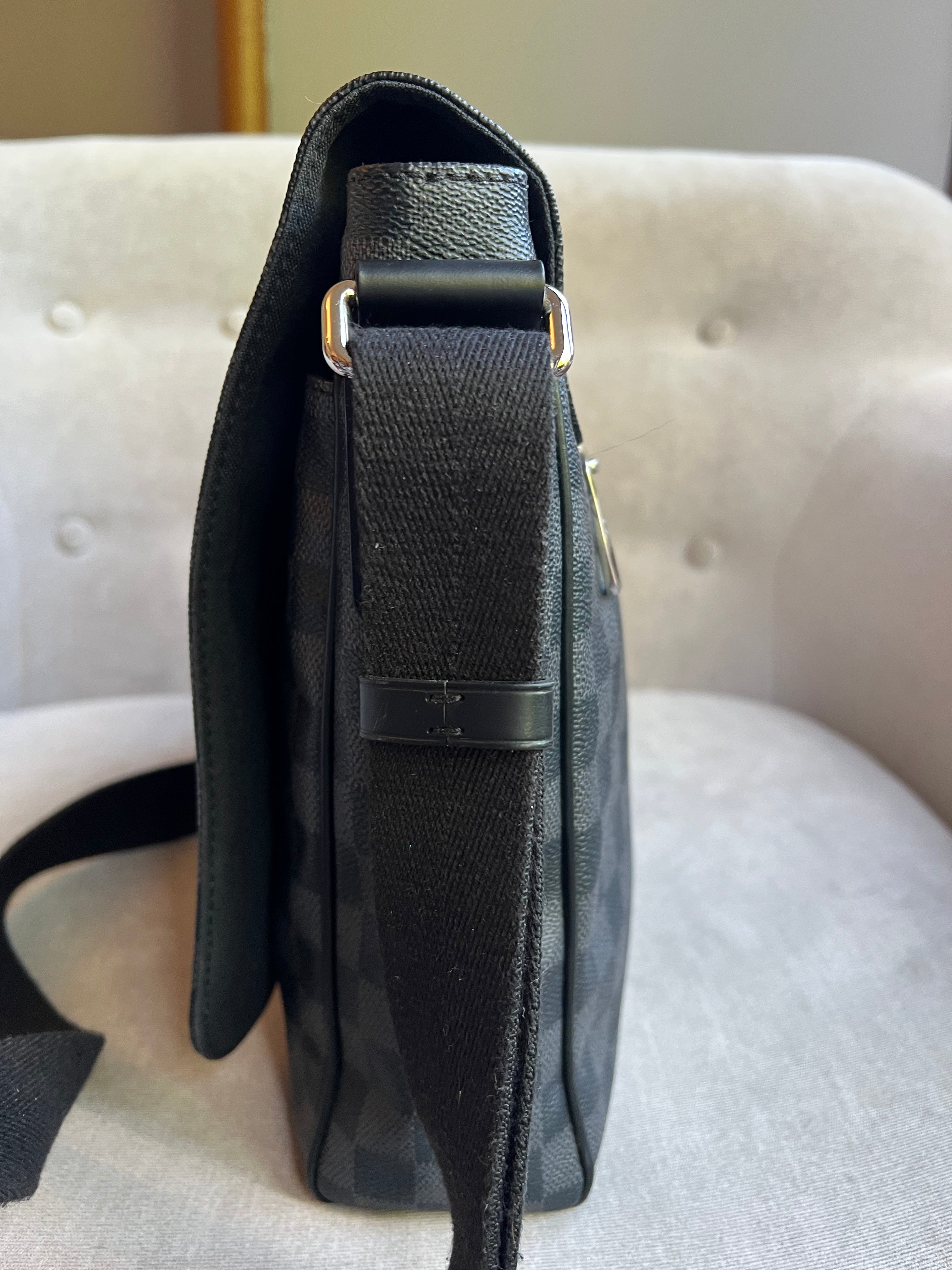 Louis Vuitton PM District Messenger Bag Damier Graphite