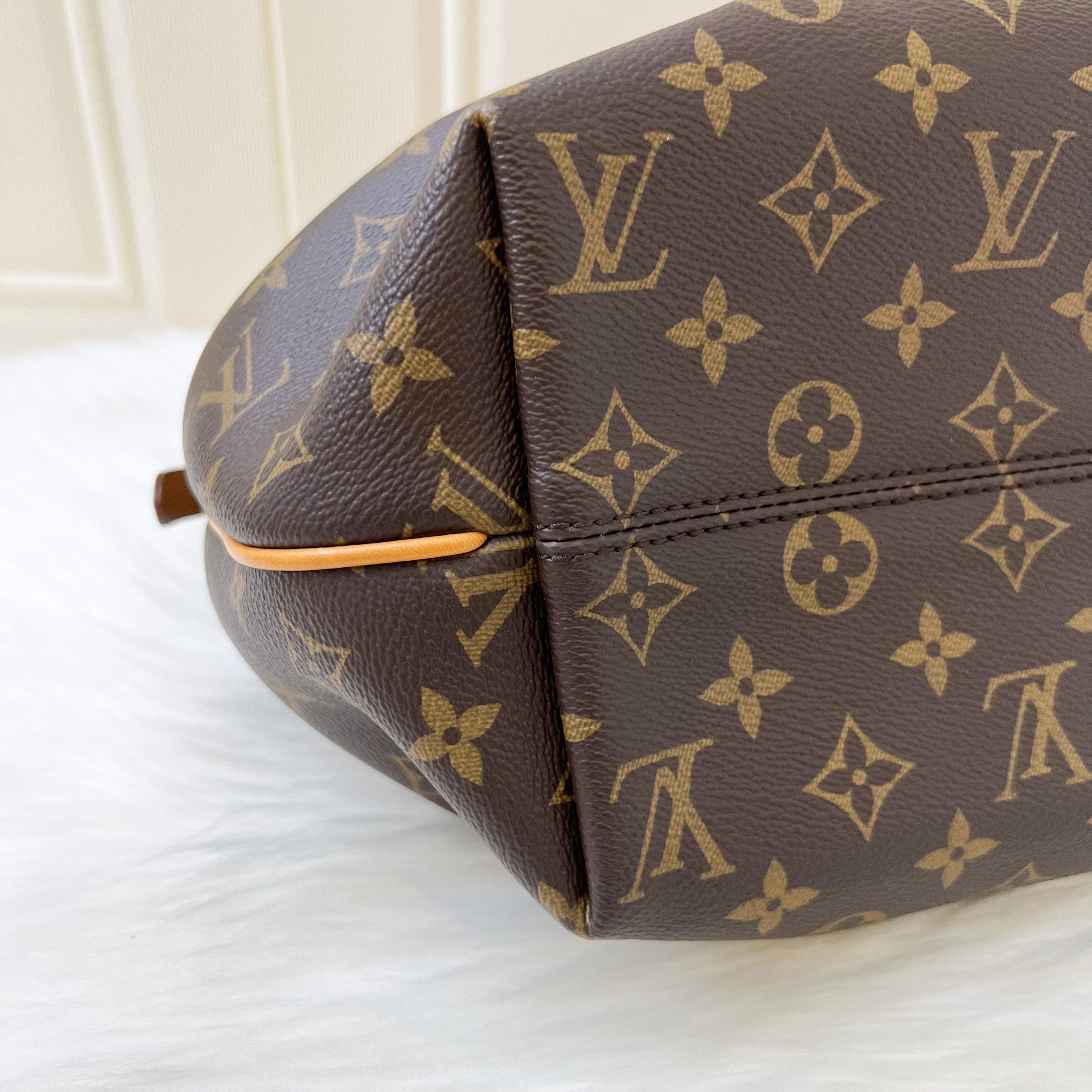 LV Turenne MM in Monogram GHW