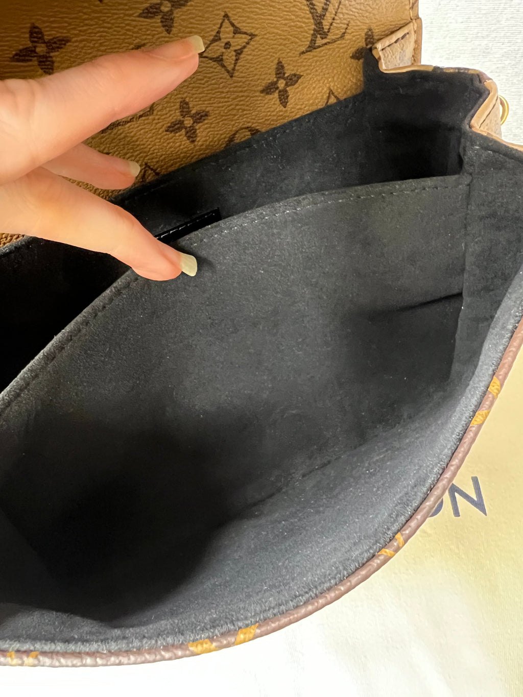 Louis Vuitton Pochette Metis Reverse Monogram (RRP £1,970)