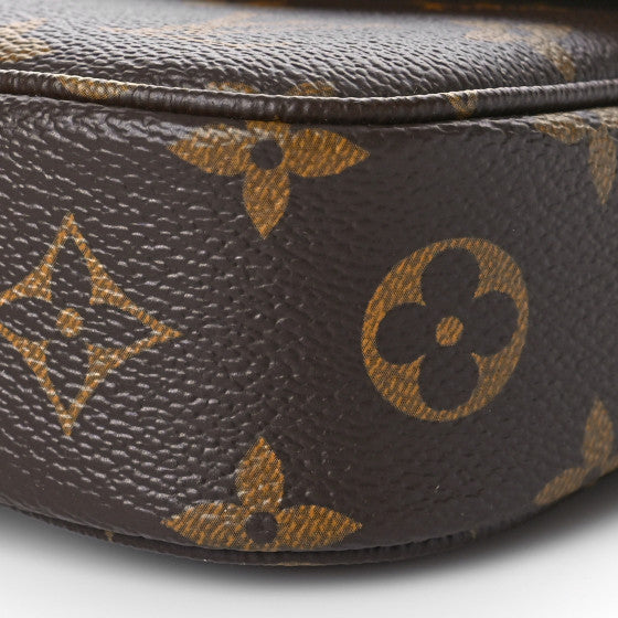 LOUIS VUITTON Monogram Ivy Wallet On Chain
