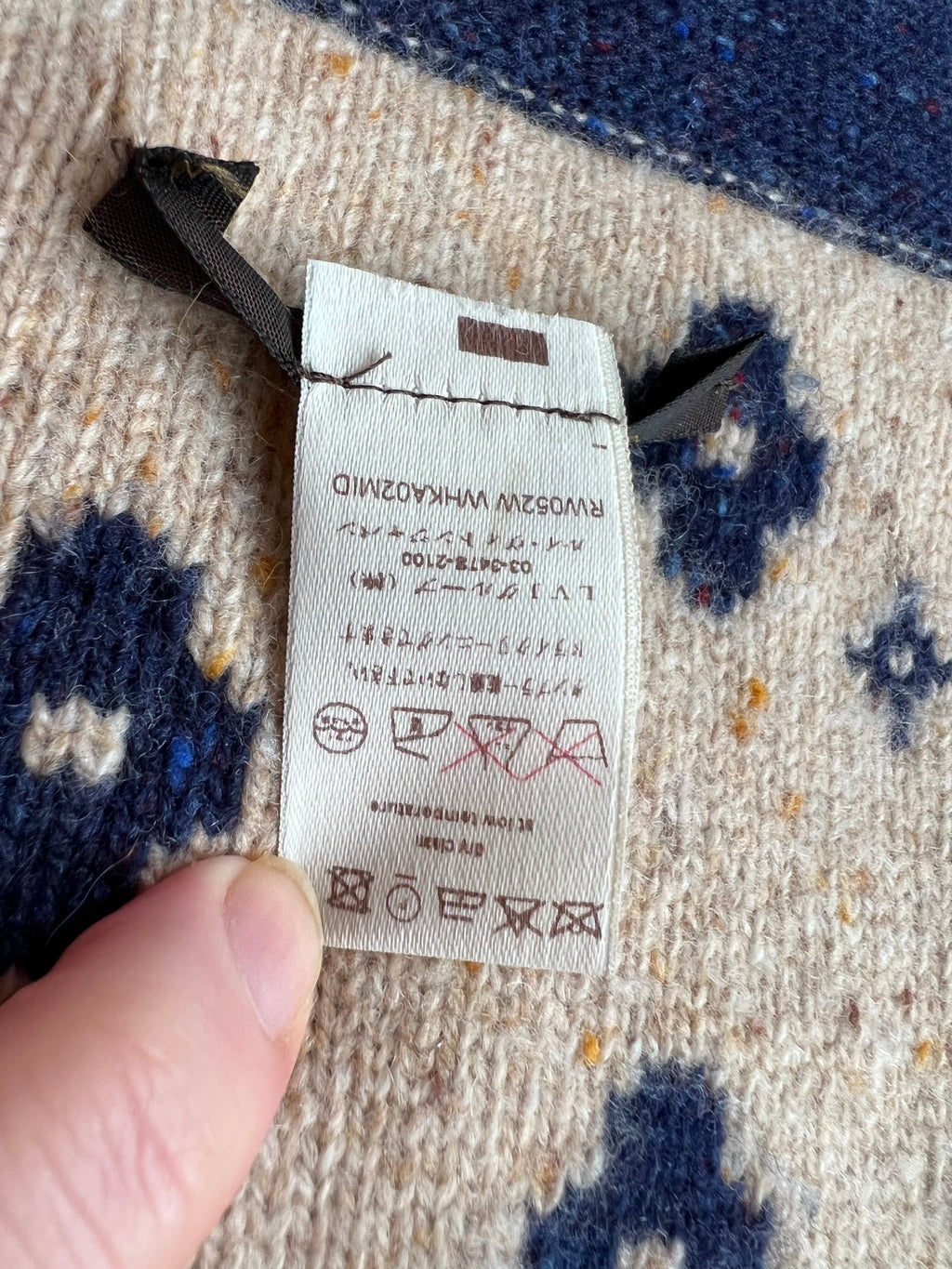 Louis Vuitton Reversible Wool Cashmere Mix Scarf in Navy and Beige