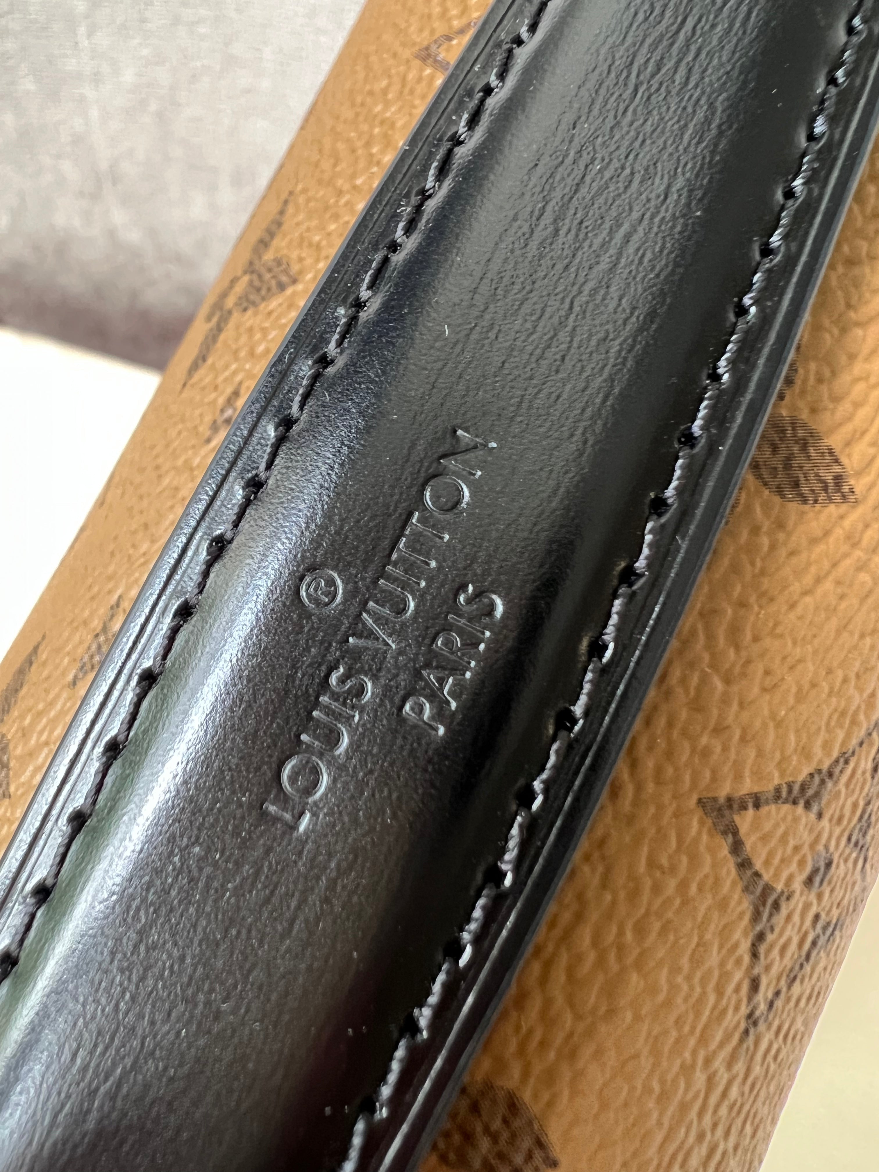 Louis Vuitton Pochette Metis Reverse Monogram (RRP £1,970)