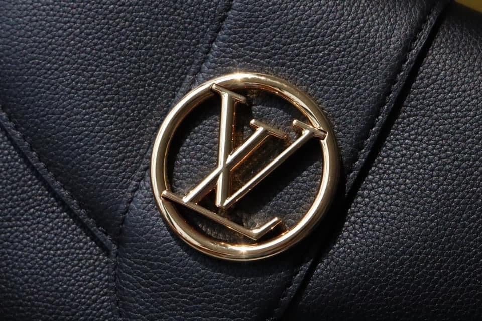 Louis Vuitton Pont 9 Soft PM Bag
