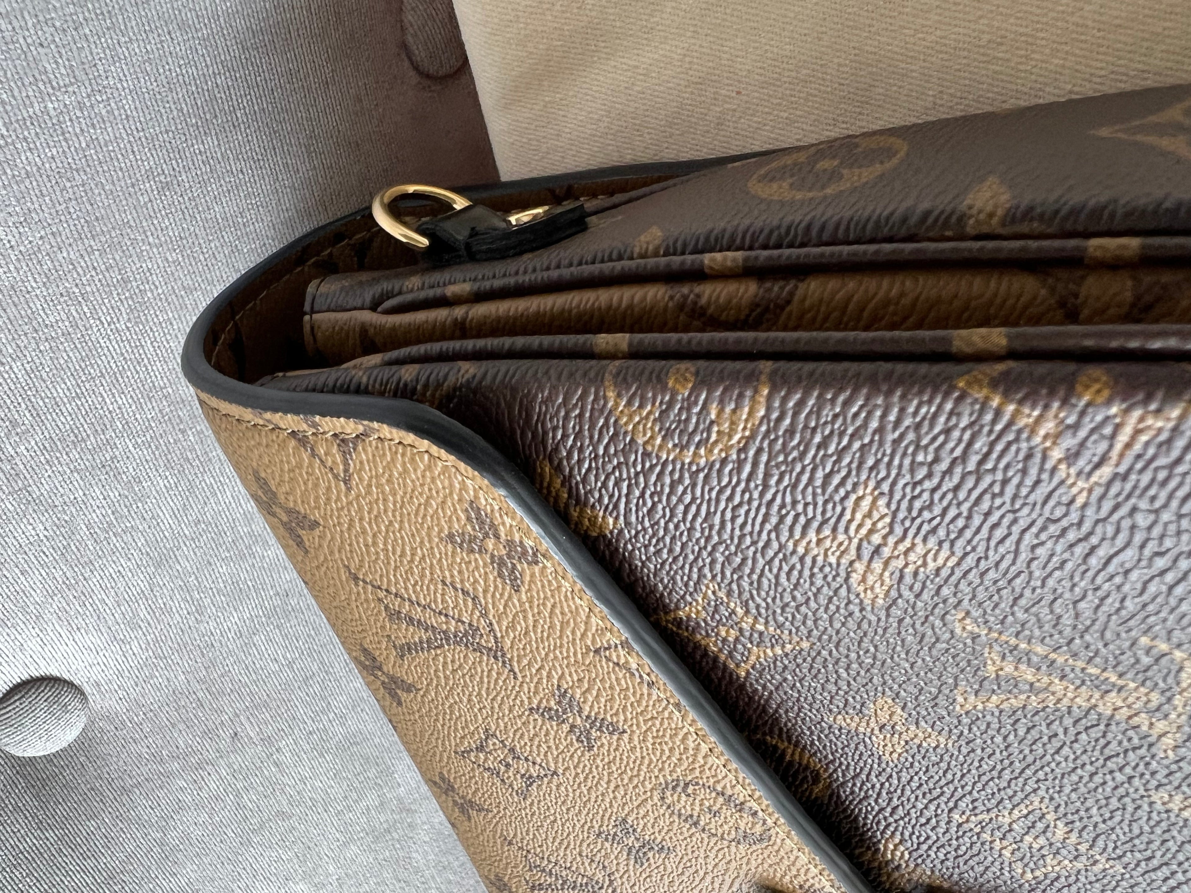 Louis Vuitton Pochette Metis Reverse Monogram (RRP £1,970)