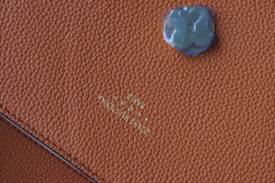 Louis Vuitton Pont 9 Soft PM Bag