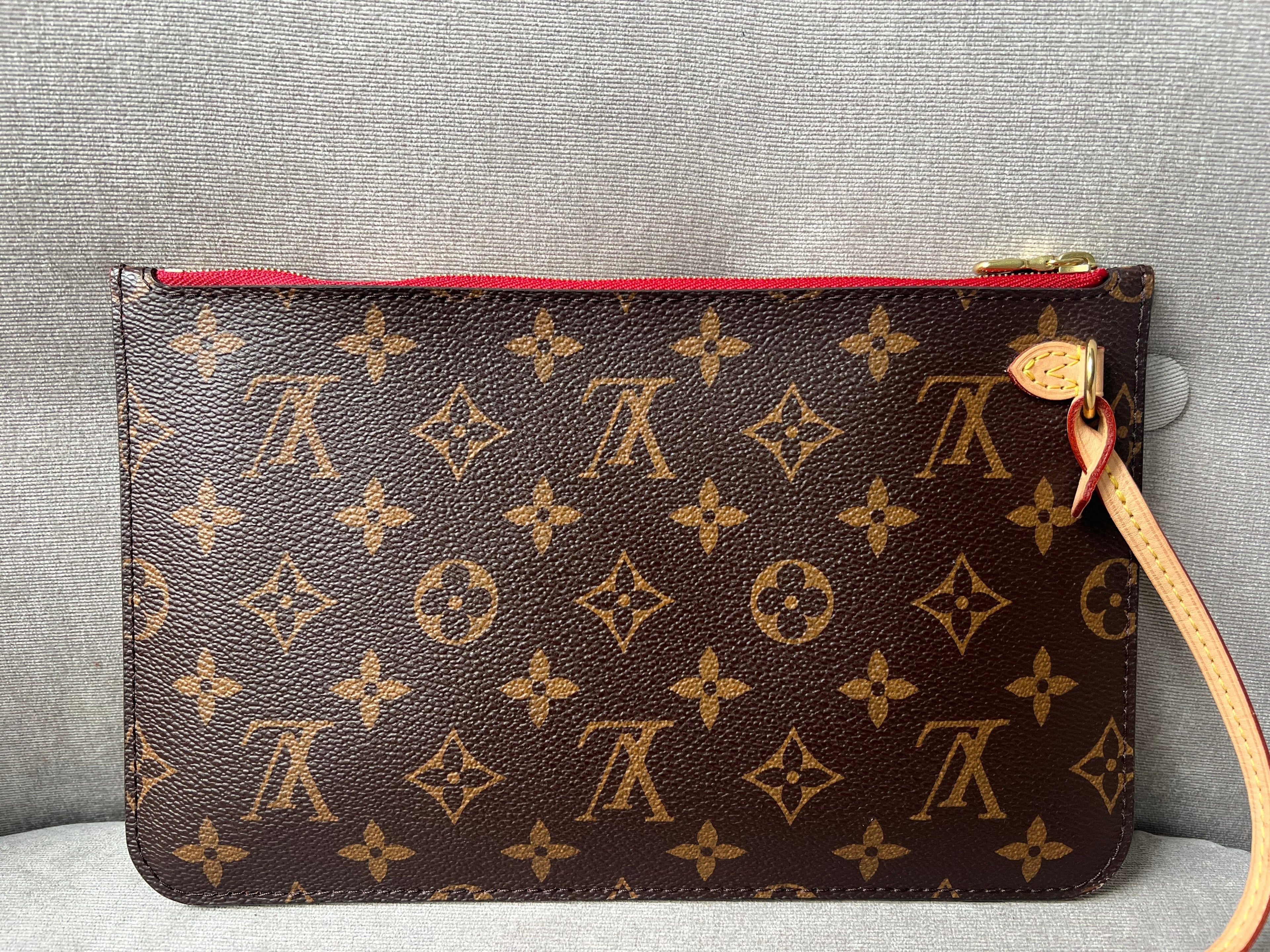 Louis Vuitton Pouch (from Neverfull MM) in Monogram