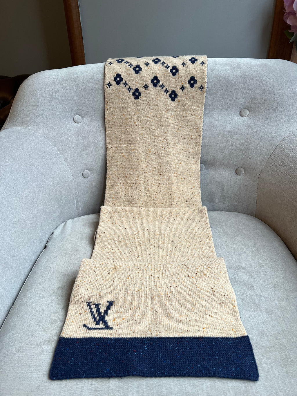 Louis Vuitton Reversible Wool Cashmere Mix Scarf in Navy and Beige