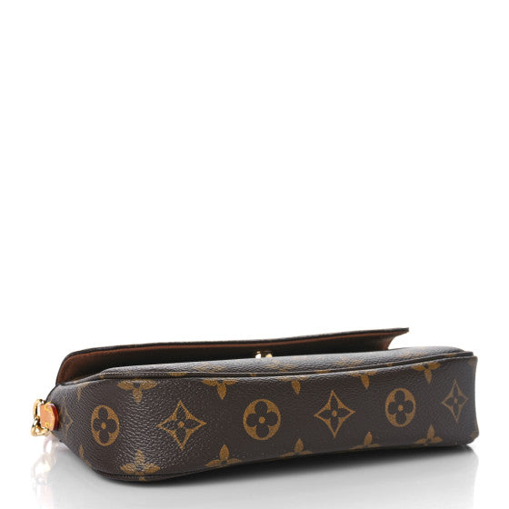 LOUIS VUITTON Monogram Ivy Wallet On Chain