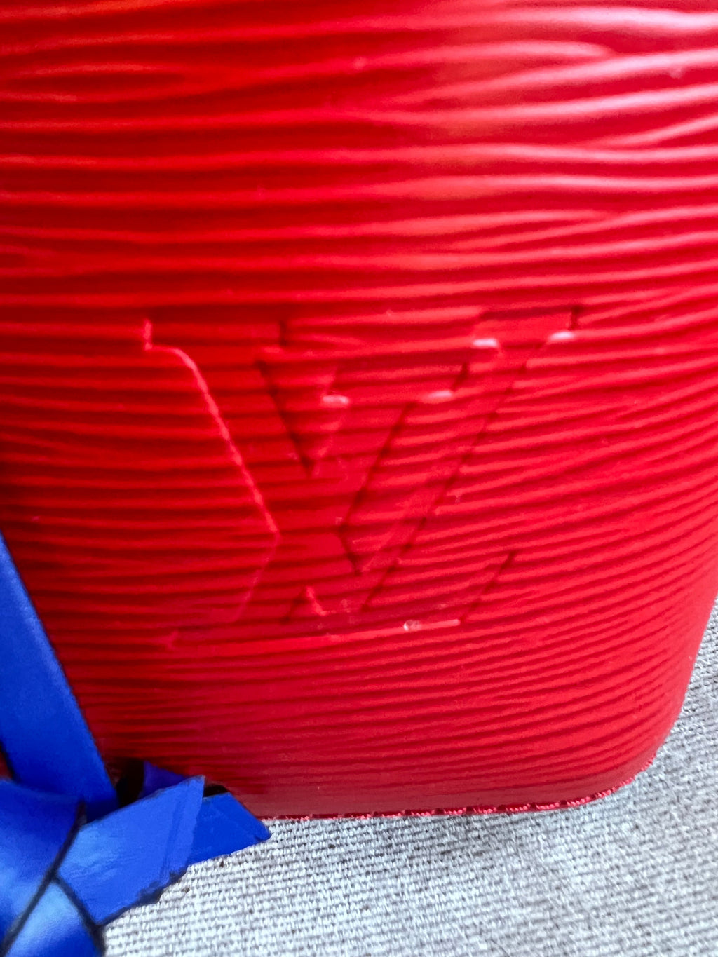Louis Vuitton Neo Noe Bucket Bag Coquelicot (RRP £1,930)