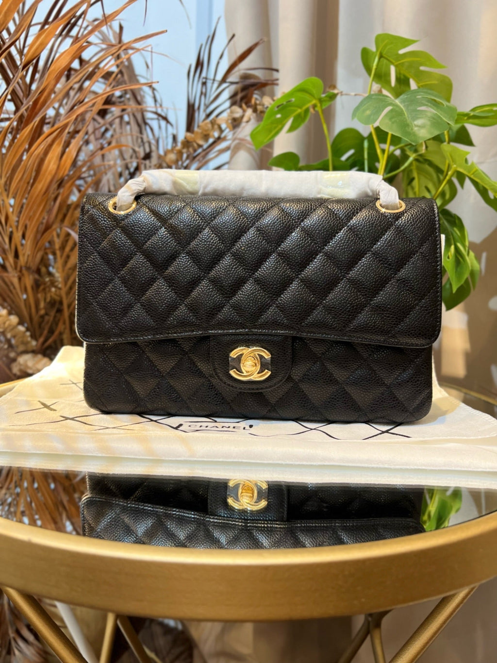 CHANEL CAVIAR MEDIUM/LARGE CLASSIC FLAP BAG BLACK 24K PLATING