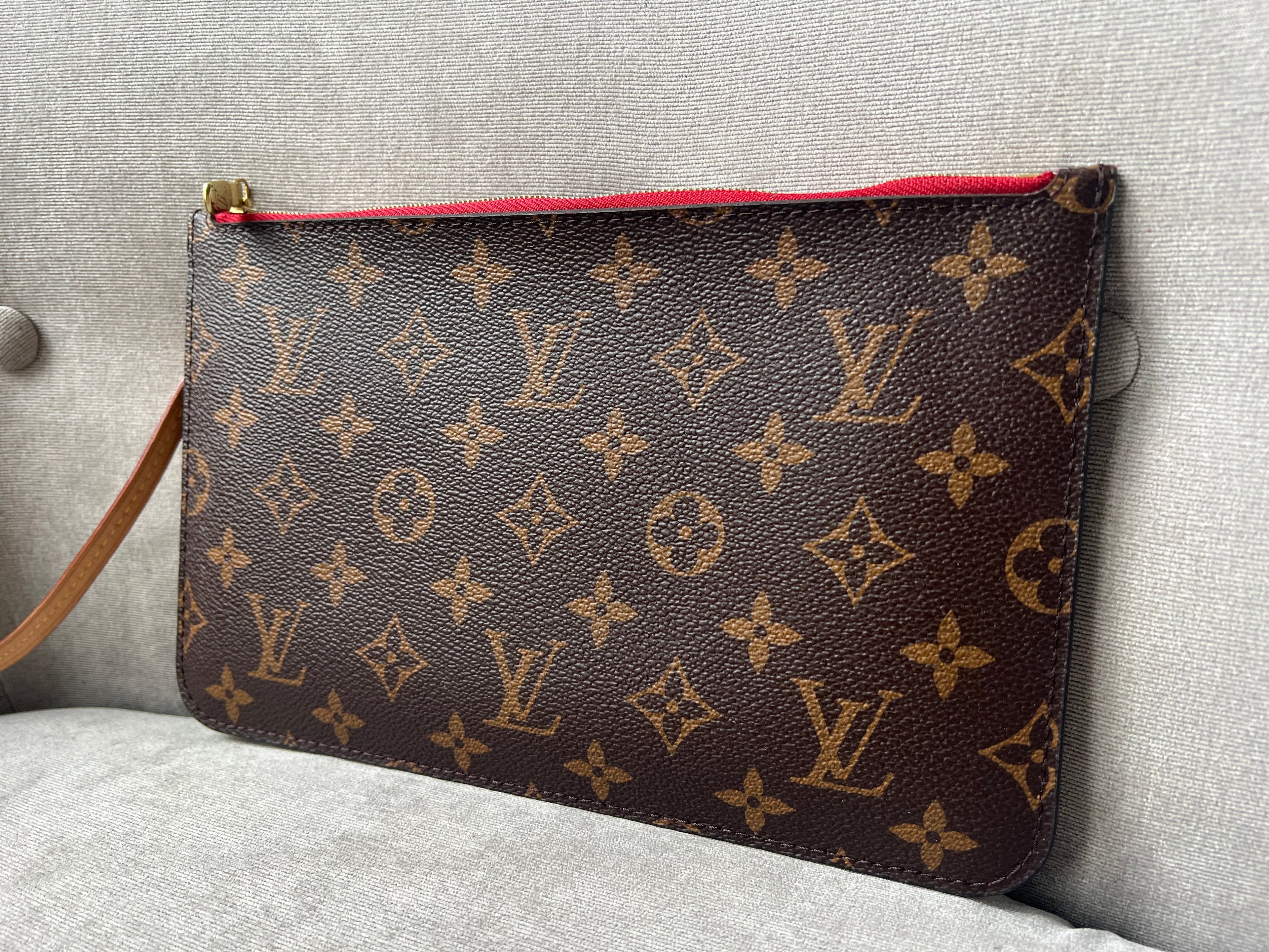Louis Vuitton Pouch (from Neverfull MM) in Monogram