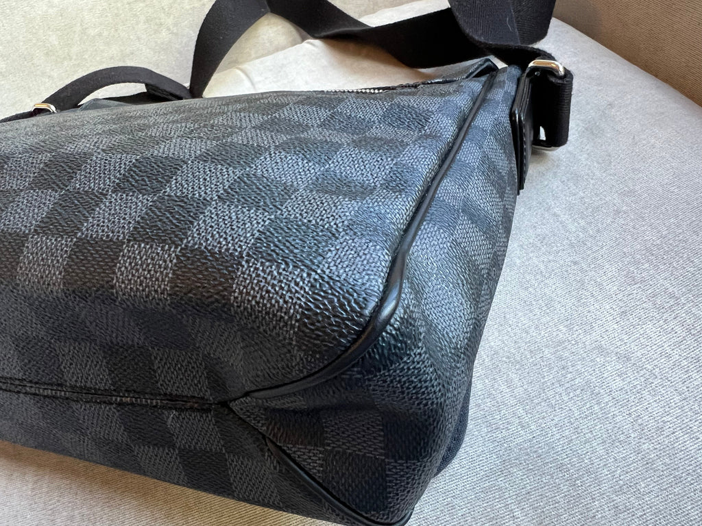 Louis Vuitton PM District Messenger Bag Damier Graphite