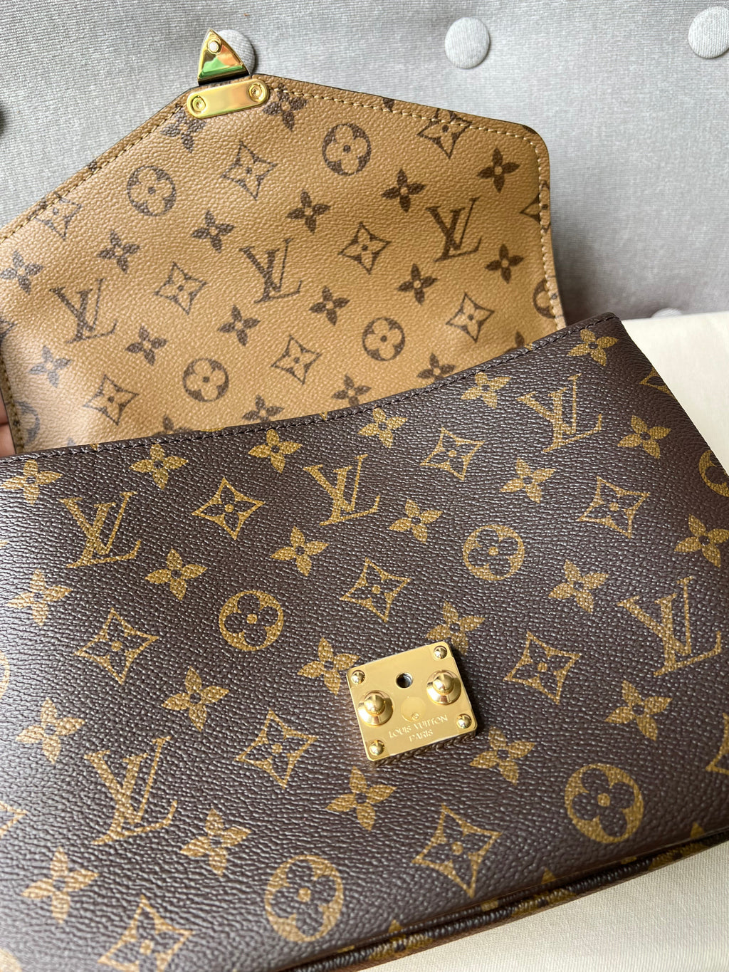 Louis Vuitton Pochette Metis Reverse Monogram (RRP £1,970)
