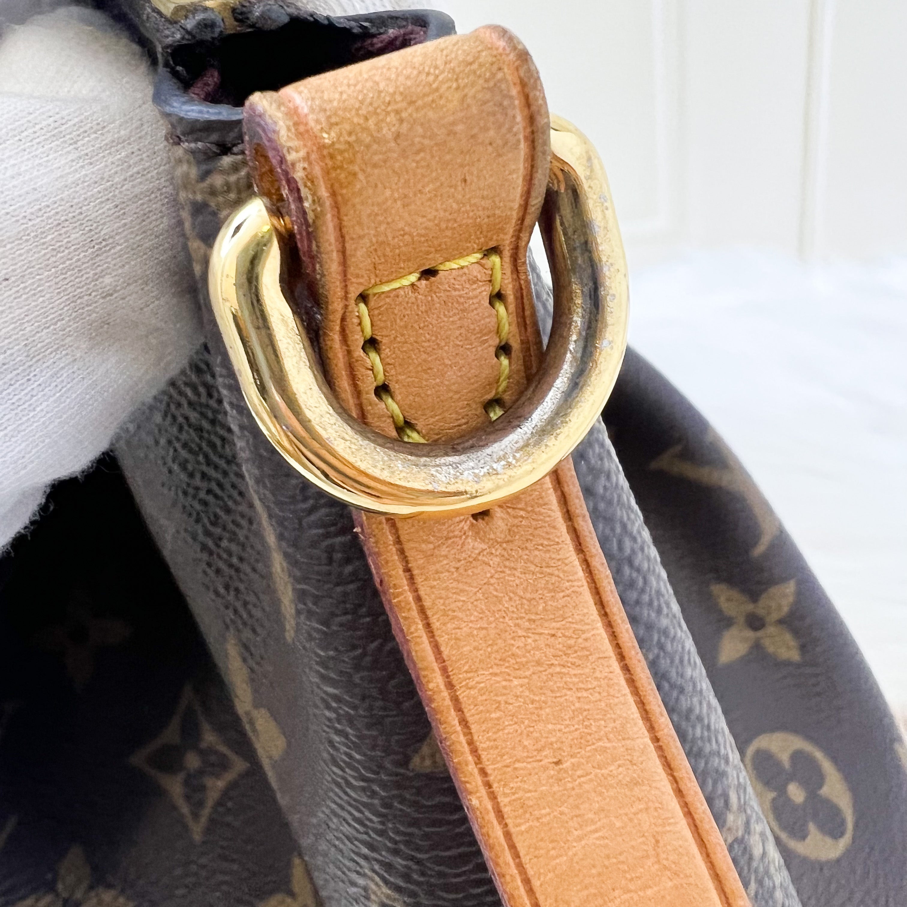 LV Turenne MM in Monogram GHW