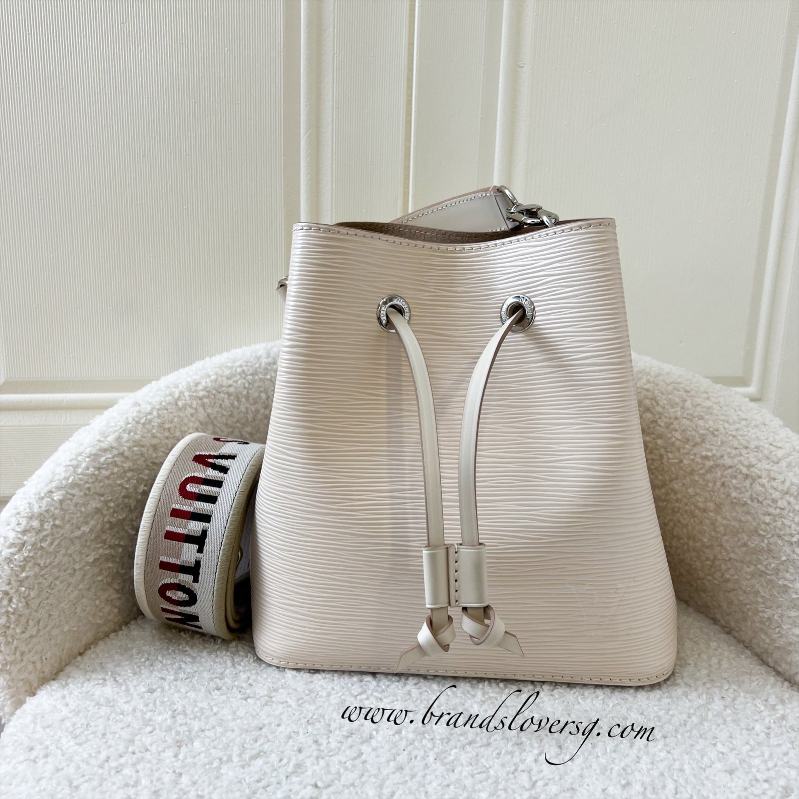 LV Neonoe BB Bucket Bag in Ivory Epi Leather SHW