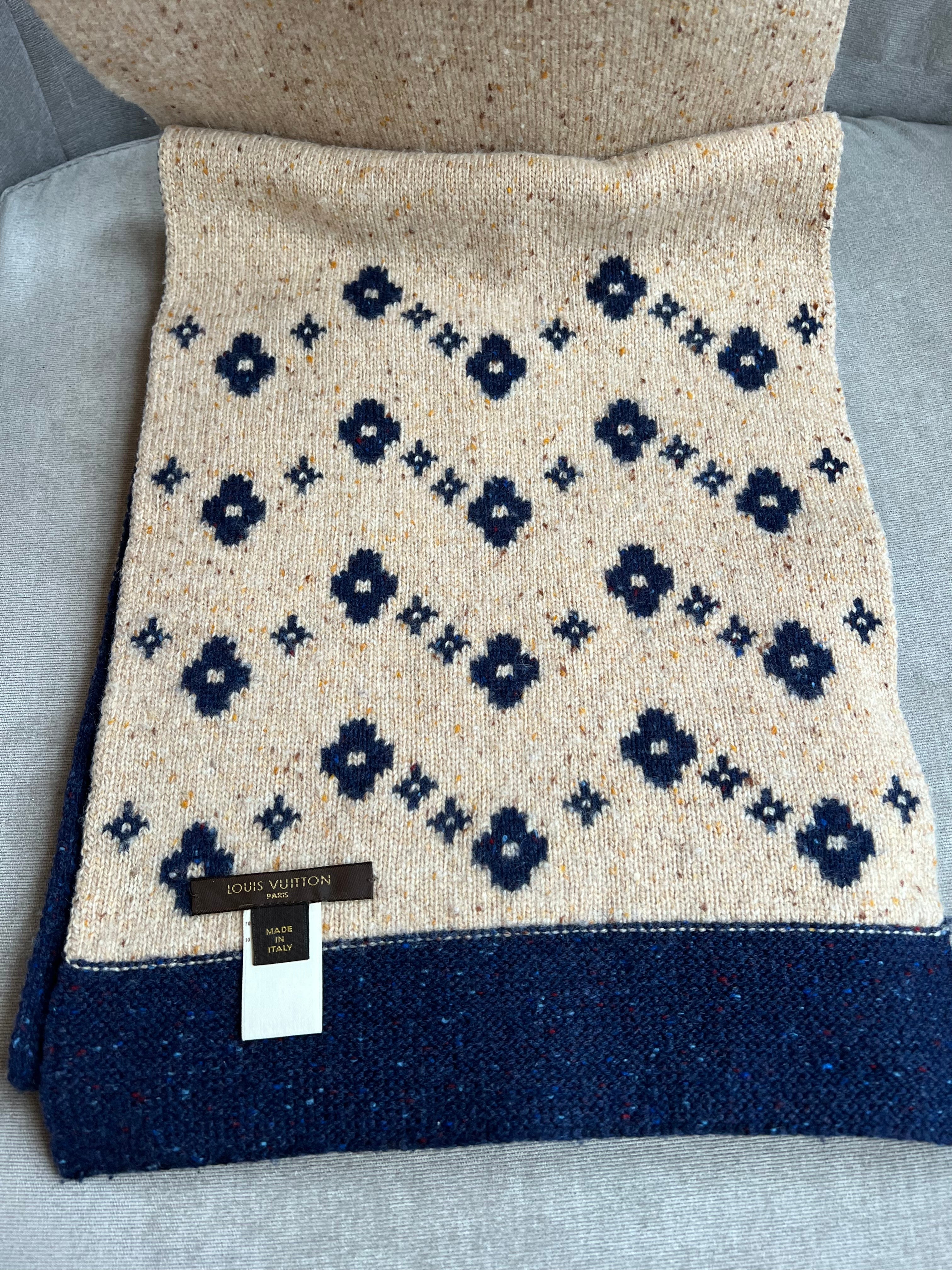 Louis Vuitton Reversible Wool Cashmere Mix Scarf in Navy and Beige