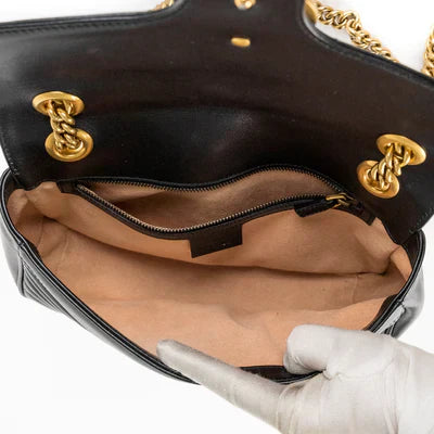 GUCCI GG Marmont Small MatelassÃƒÆ’Ã‚Â© Shoulder Bag in Black