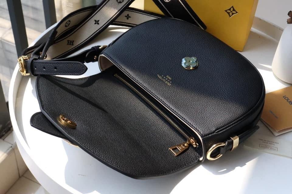 Louis Vuitton Pont 9 Soft PM Bag