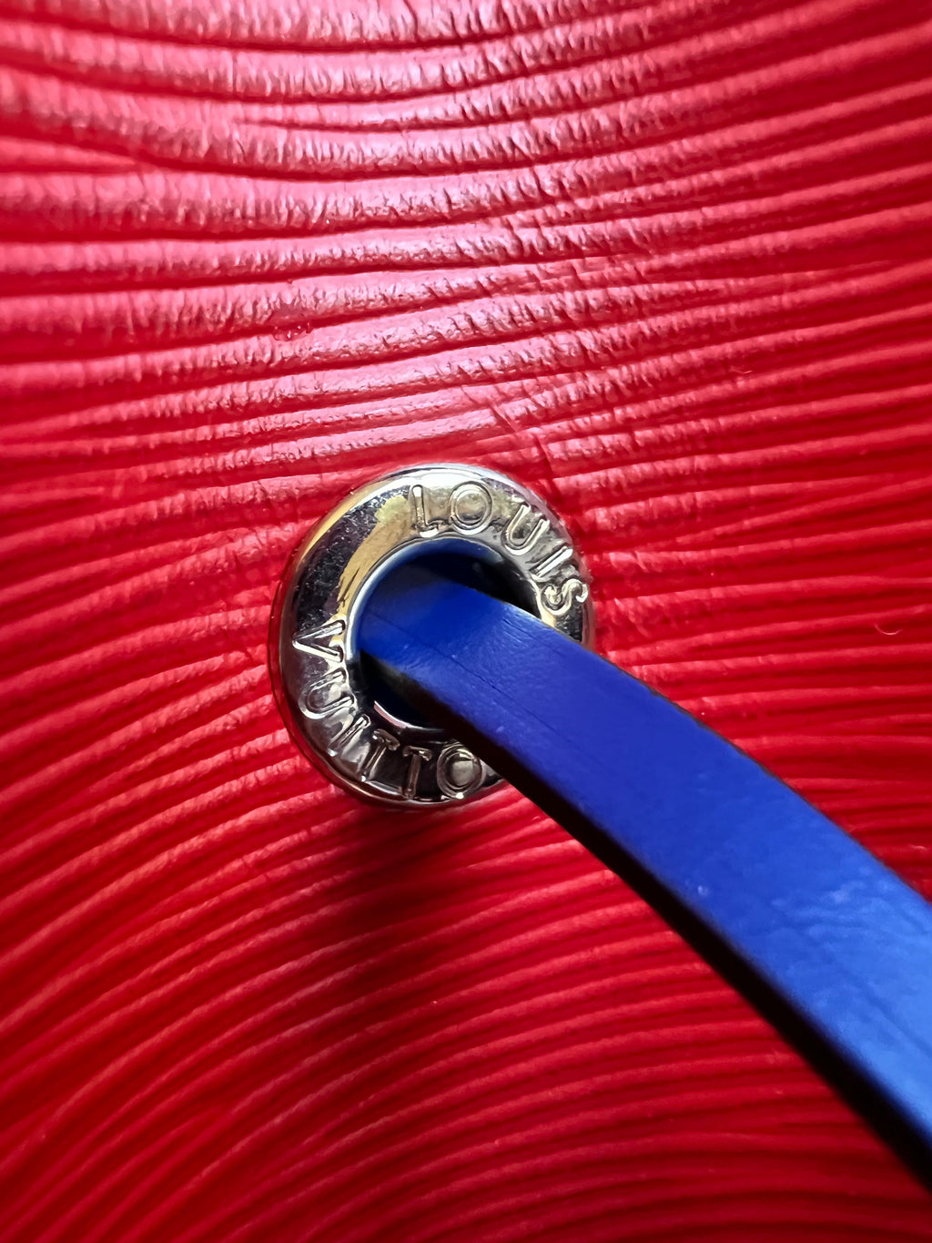 Louis Vuitton Neo Noe Bucket Bag Coquelicot (RRP £1,930)
