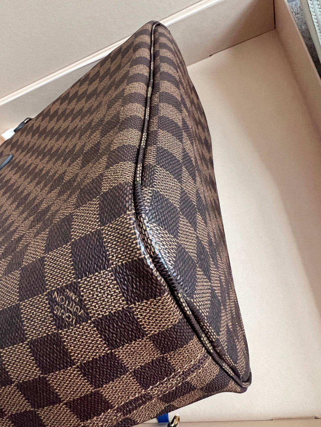 Louis Vuitton Neverfull MM Damier Ebene Cherry Interior (RRP £1,410)