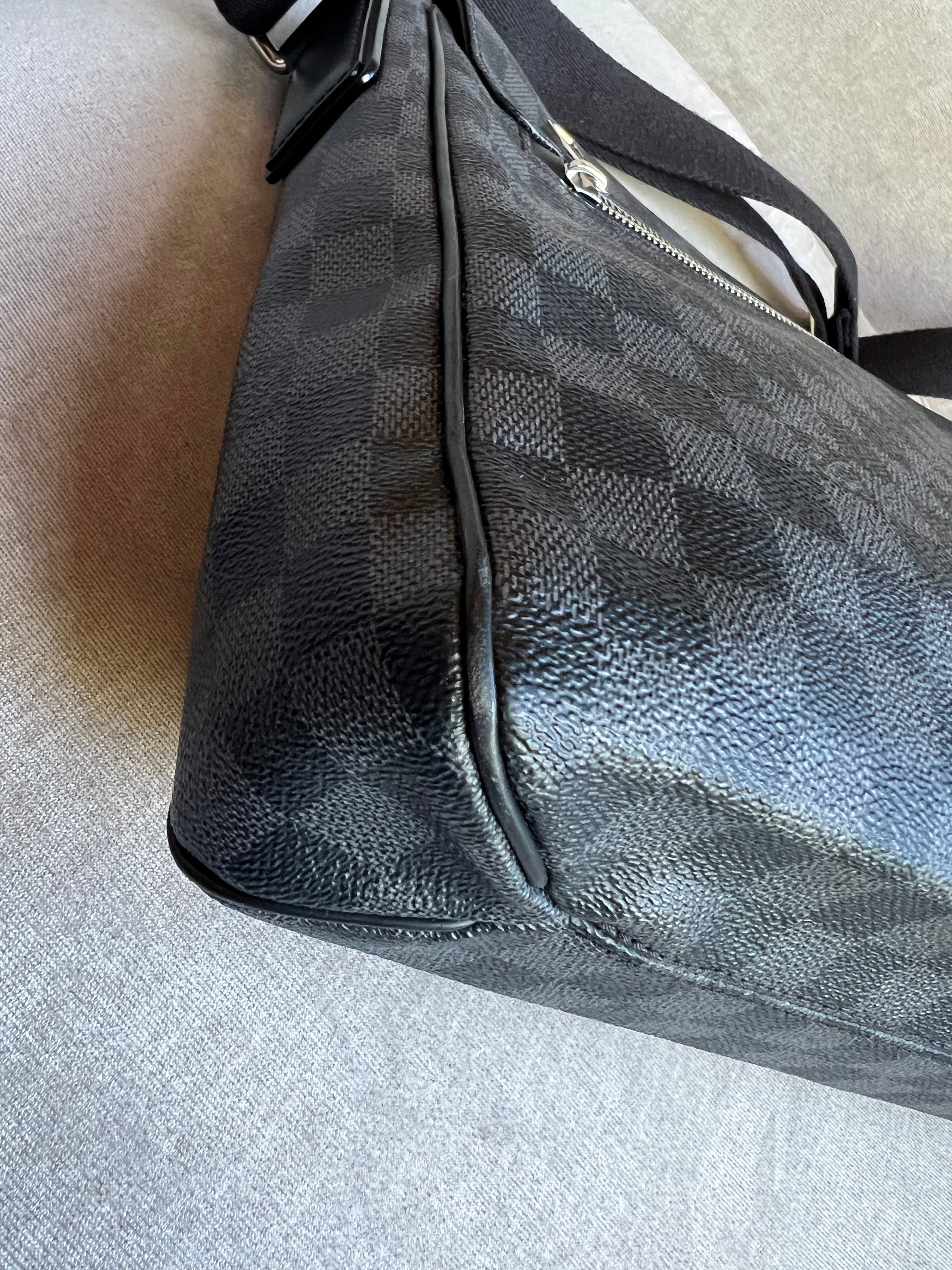 Louis Vuitton PM District Messenger Bag Damier Graphite