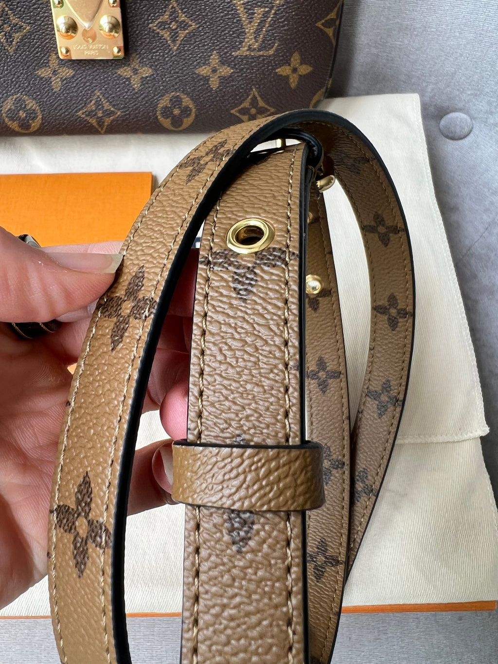 Louis Vuitton Pochette Metis Reverse Monogram (RRP £1,970)
