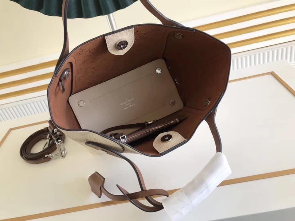 Louis Vuitton Hina PM Bag