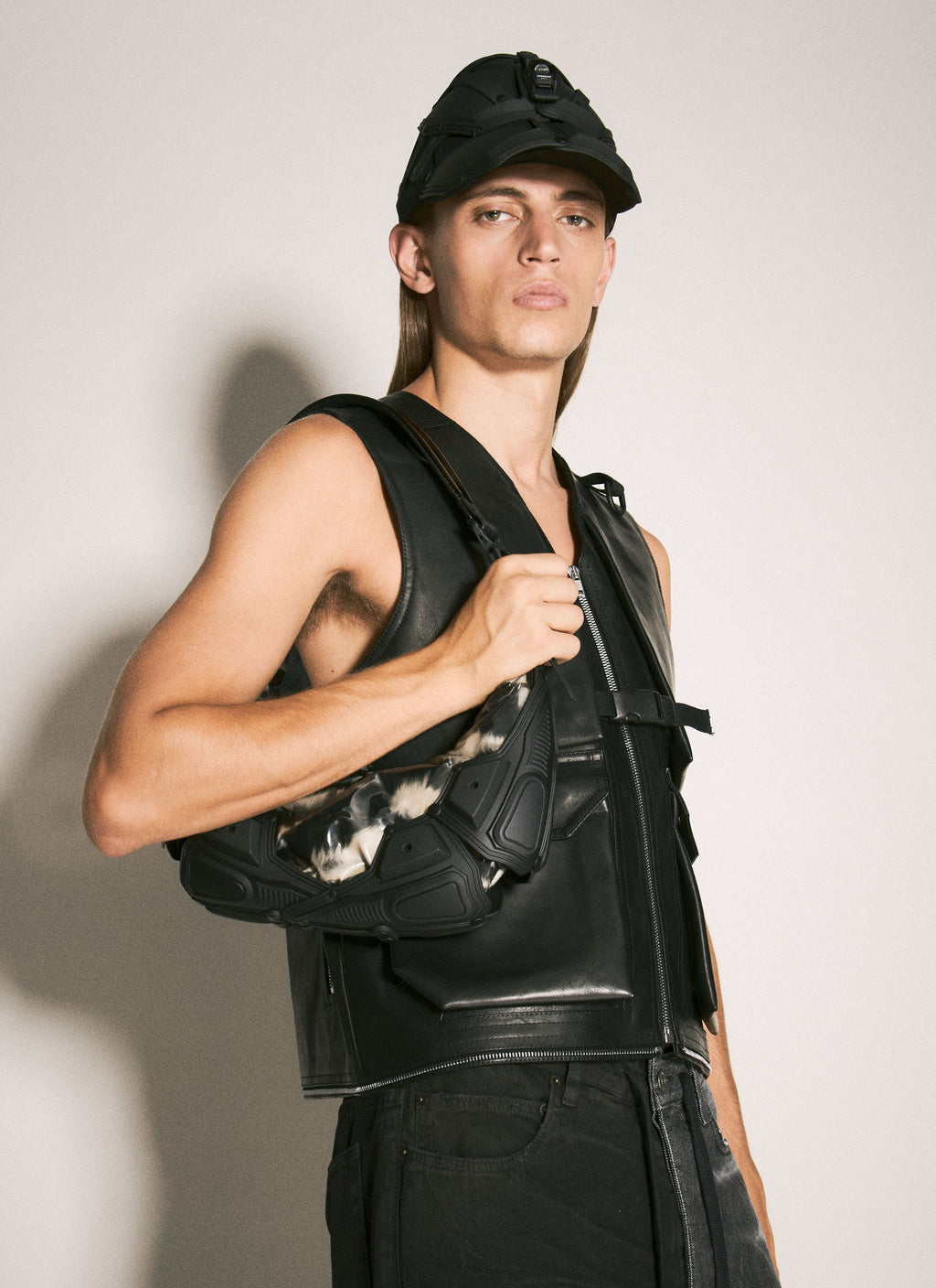 Innerraum Men Small Object M02 Half Moon Shoulder Bag