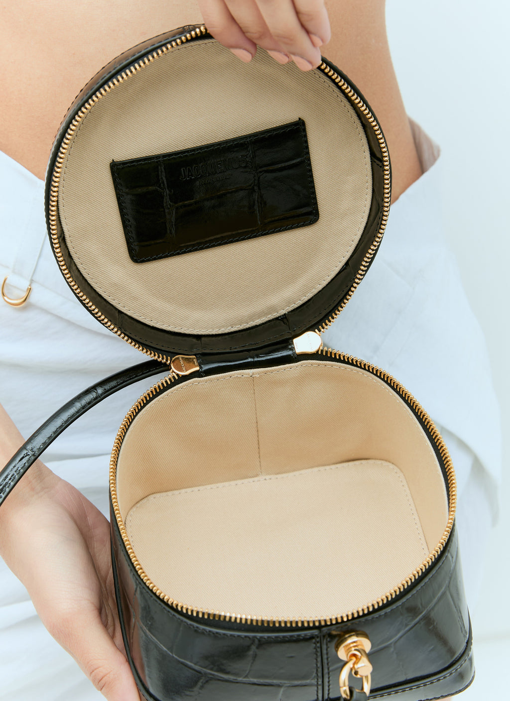 Jacquemus Women Le Vanito Shoulder Bag
