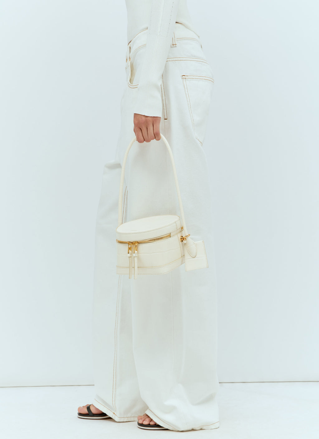 Jacquemus Women Le Vanito Shoulder Bag