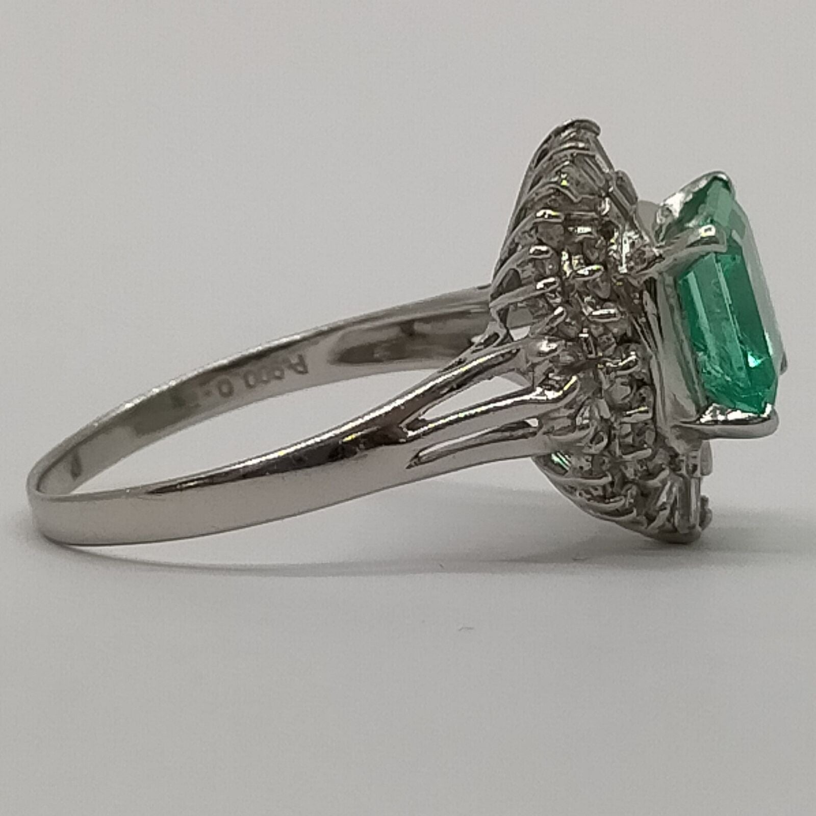 Jewelry Ring Emerald 1ct Platinum Swanky