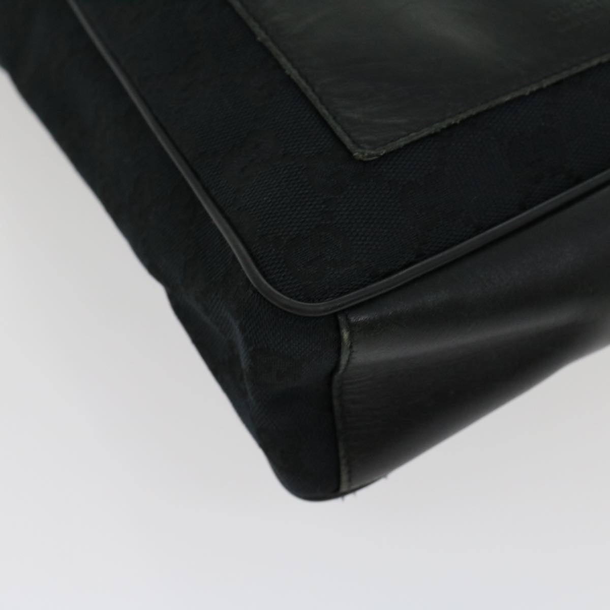 GUCCI GG Canvas Shoulder Bag Black ki2082