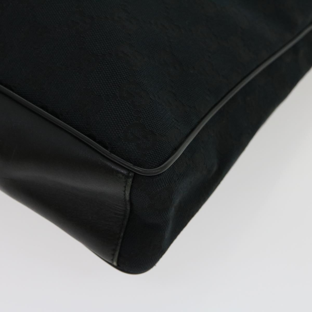 GUCCI GG Canvas Shoulder Bag Black ki2082