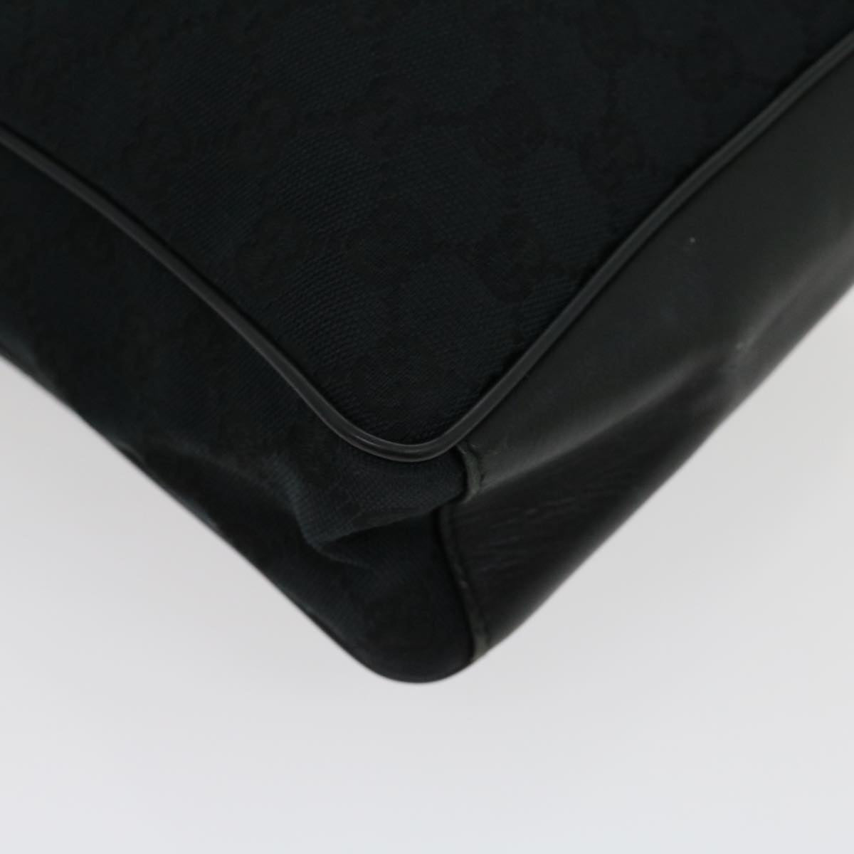 GUCCI GG Canvas Shoulder Bag Black ki2082