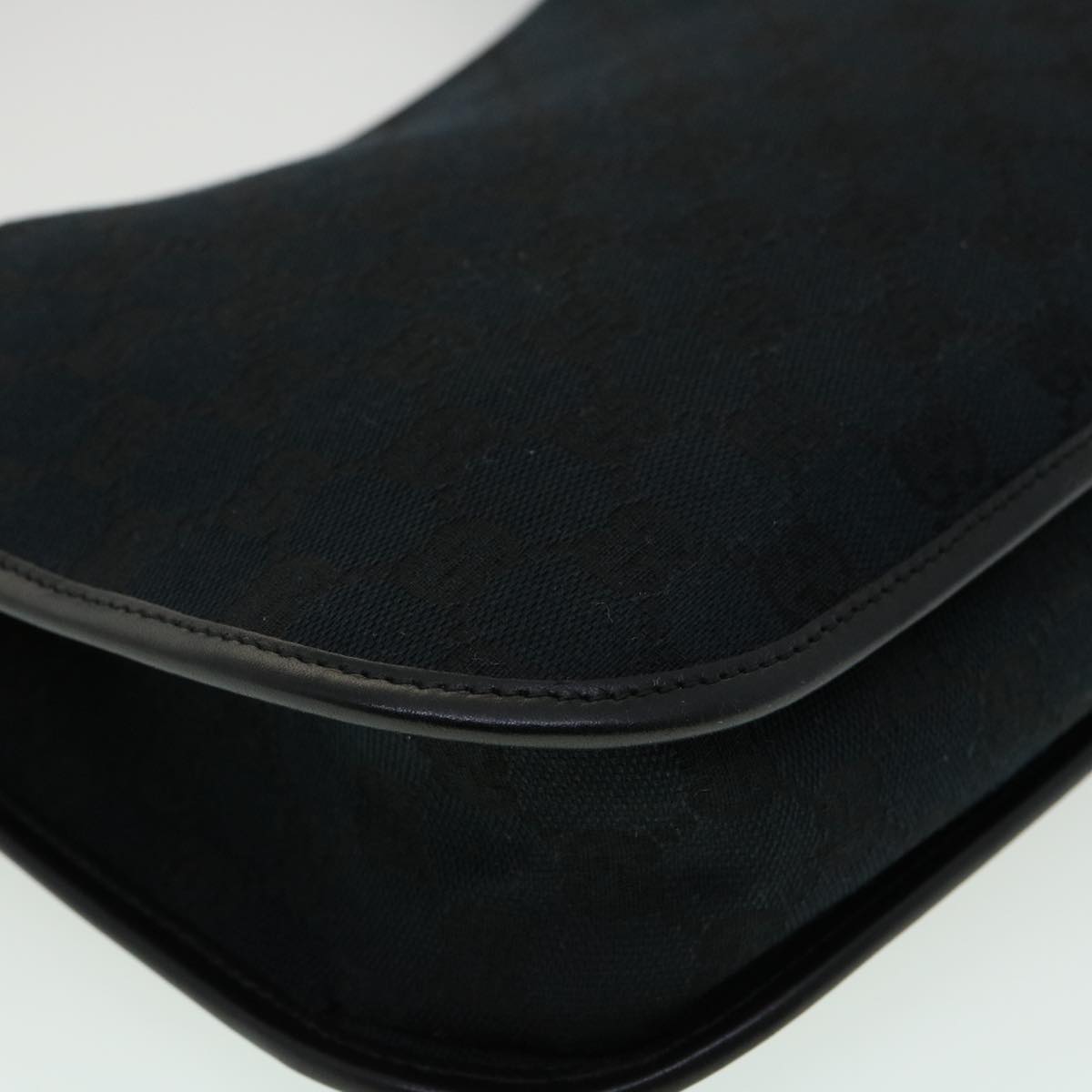 GUCCI GG Canvas Shoulder Bag Black 00141981705 ki2330