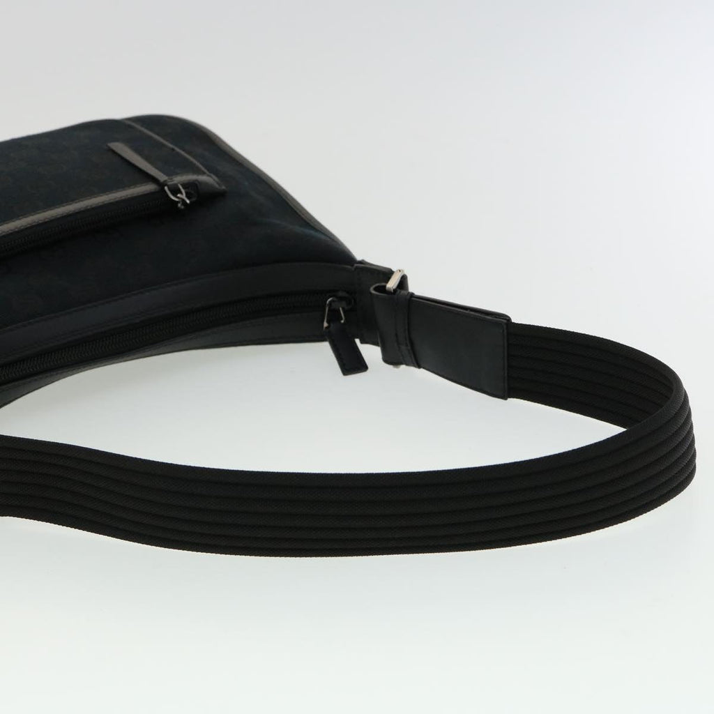 GUCCI GG Canvas Shoulder Bag Black 00141981705 ki2330