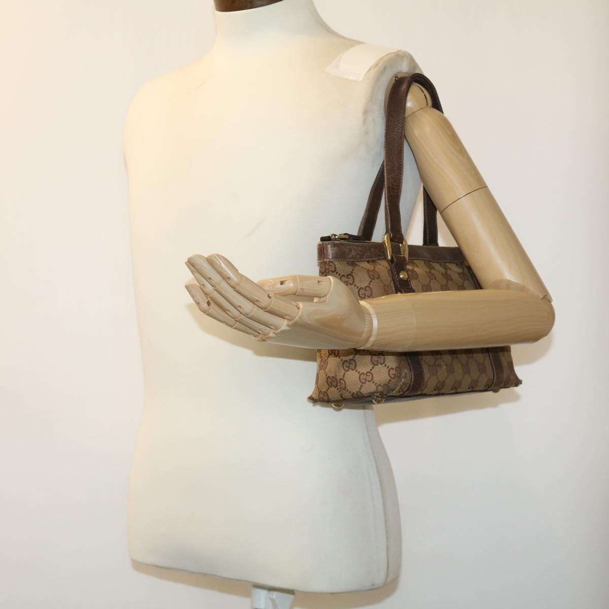 GUCCI GG Canvas Hand Bag Beige ki2336