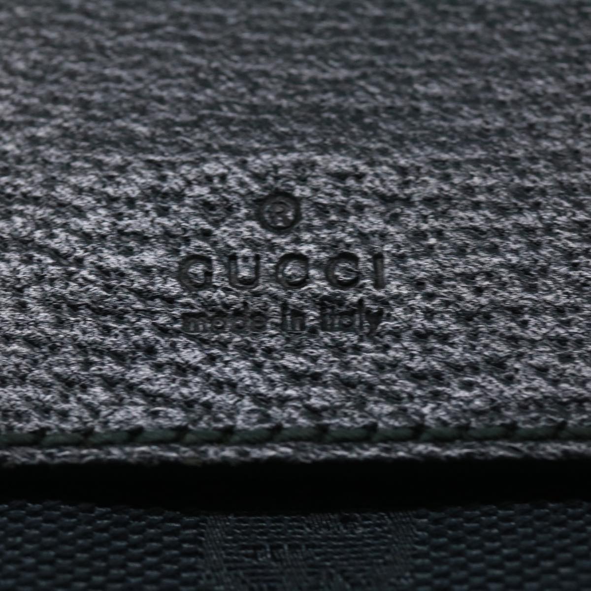 GUCCI GG Canvas Shoulder Bag Black ki2481
