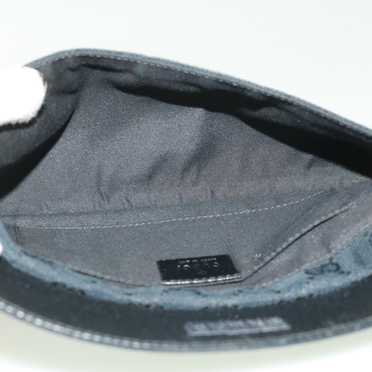 GUCCI GG Canvas Shoulder Bag Black ki2481