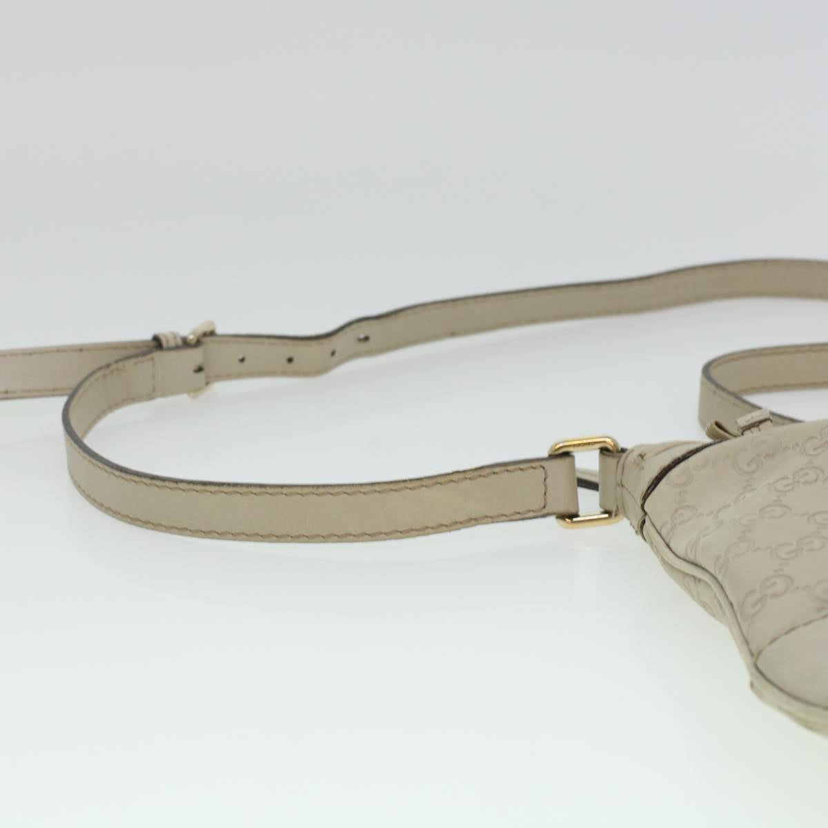 GUCCI GG Canvas Guccissima Shoulder Bag White ki2988