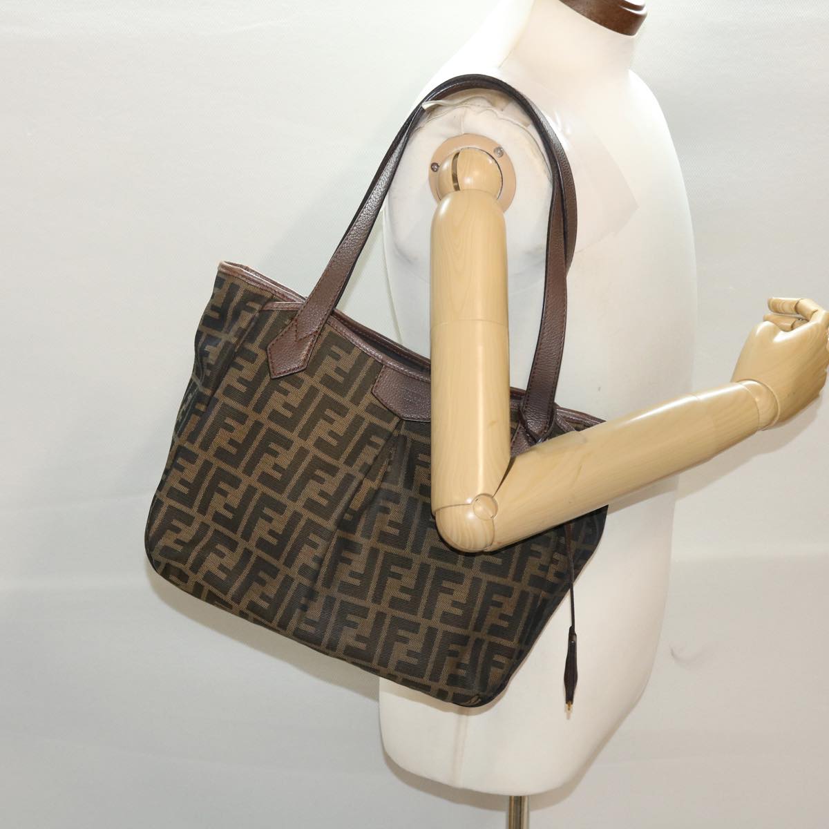 FENDI Zucca Canvas Tote Bag Black Brown ki3076