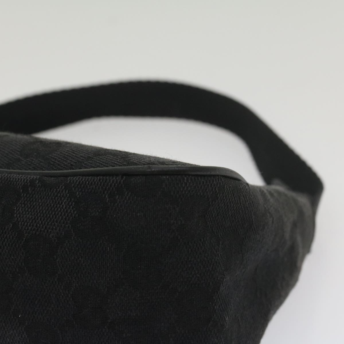 GUCCI GG Canvas Pouch Black 106644 ki3587