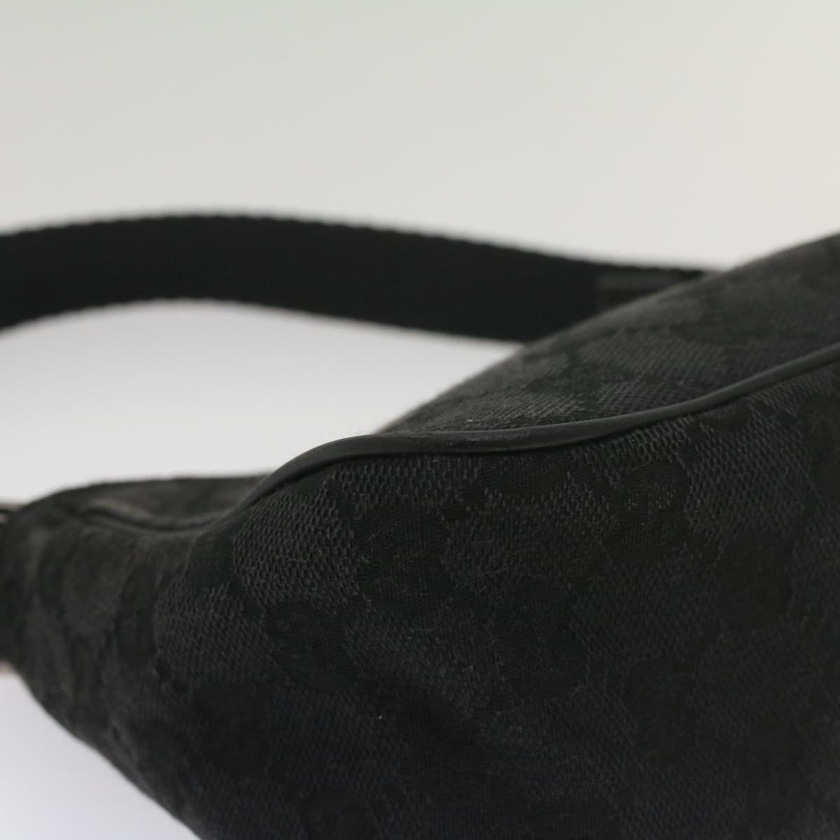 GUCCI GG Canvas Pouch Black 106644 ki3587