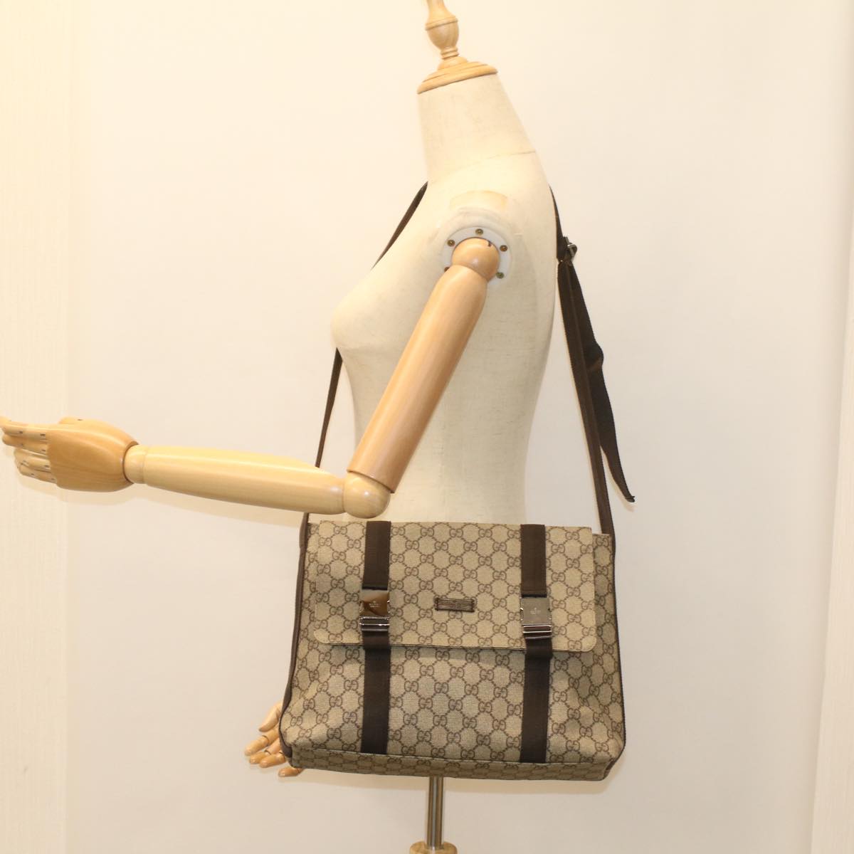 GUCCI GG Supreme Shoulder Bag PVC Leather Beige 122373 ki3613