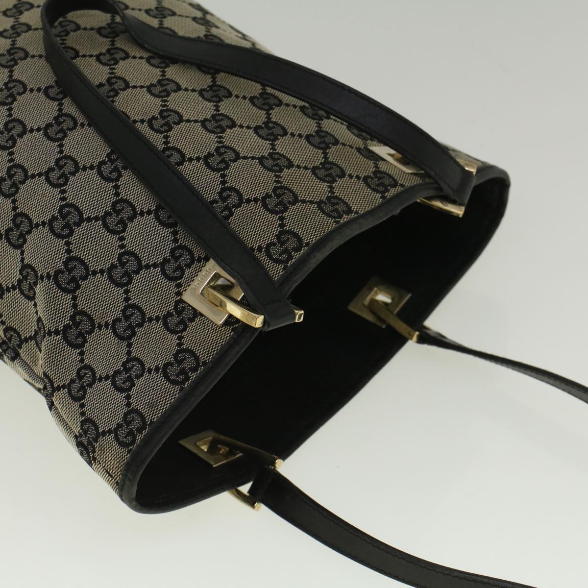 GUCCI GG Canvas Tote Bag Beige Black 002 1099 ki3672
