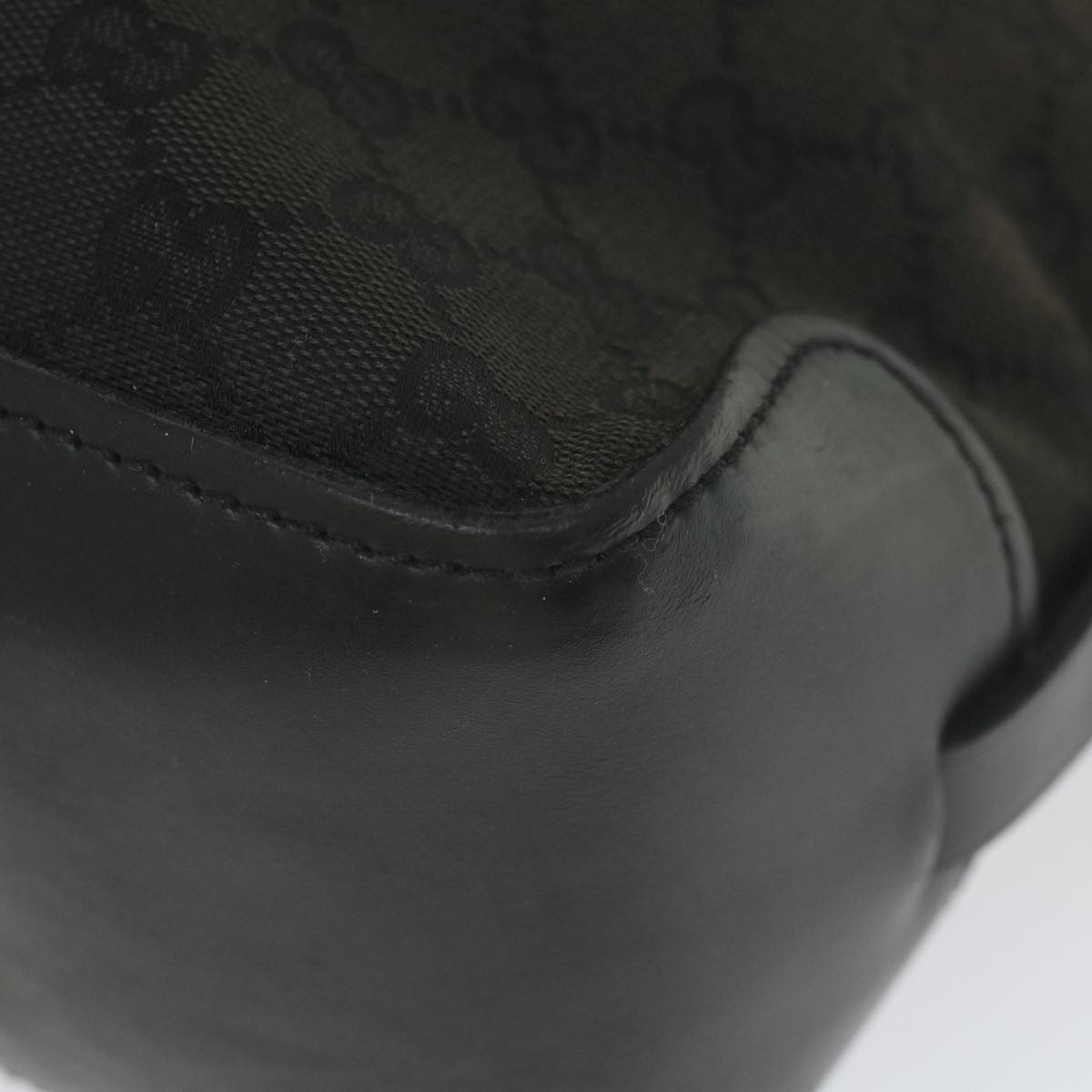 GUCCI GG Canvas Hand Bag Black ki3748
